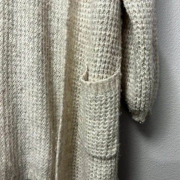 American Eagle Knit Cardigan - Picture 5 of 12